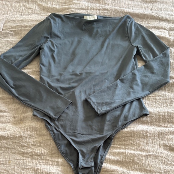 H&M Tops - H&M Long Sleeve Bodysuit